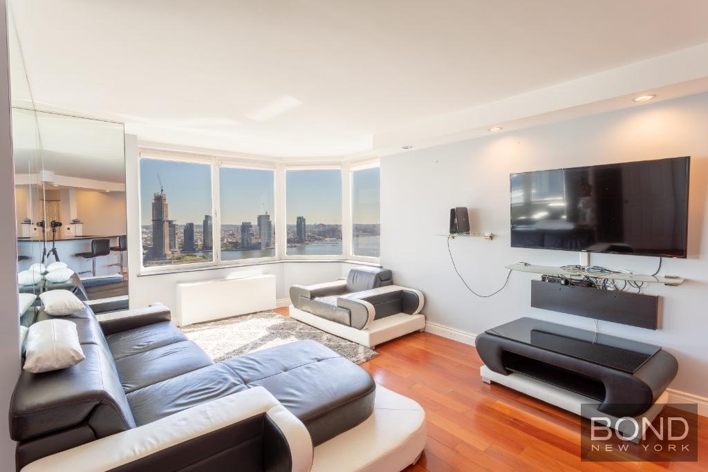 415 East 37th Street