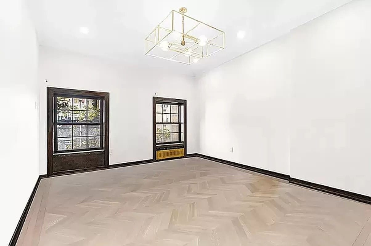 121 East 37th Street