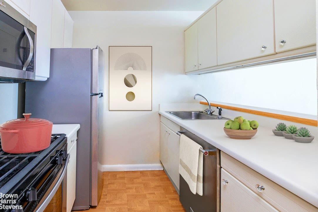 415 East 37th Street