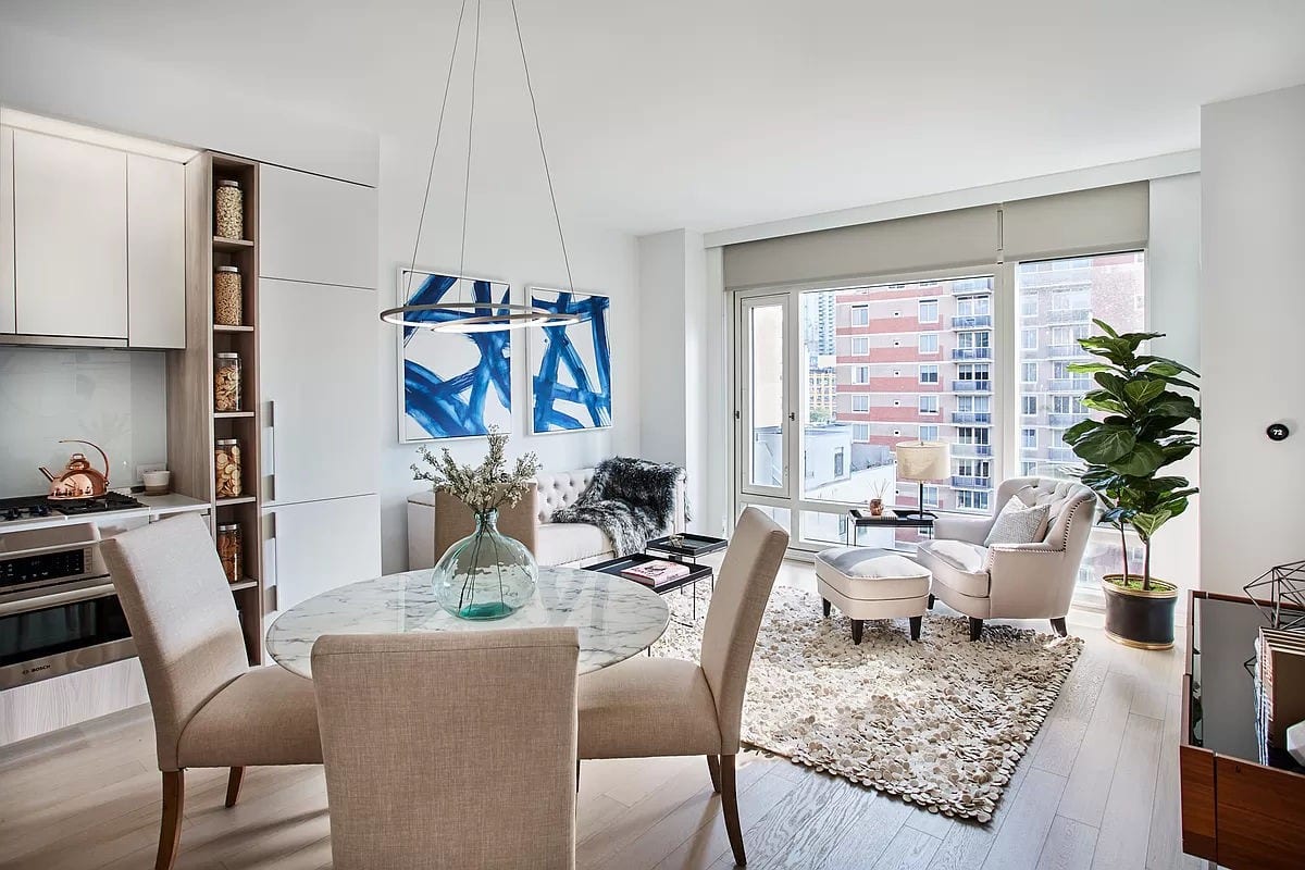 572 Eleventh Avenue
