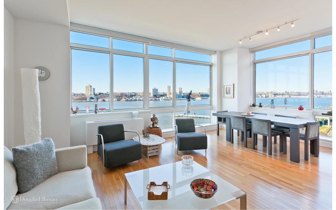 120 Riverside Boulevard