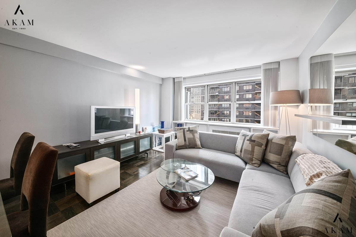 345 West 58th Street