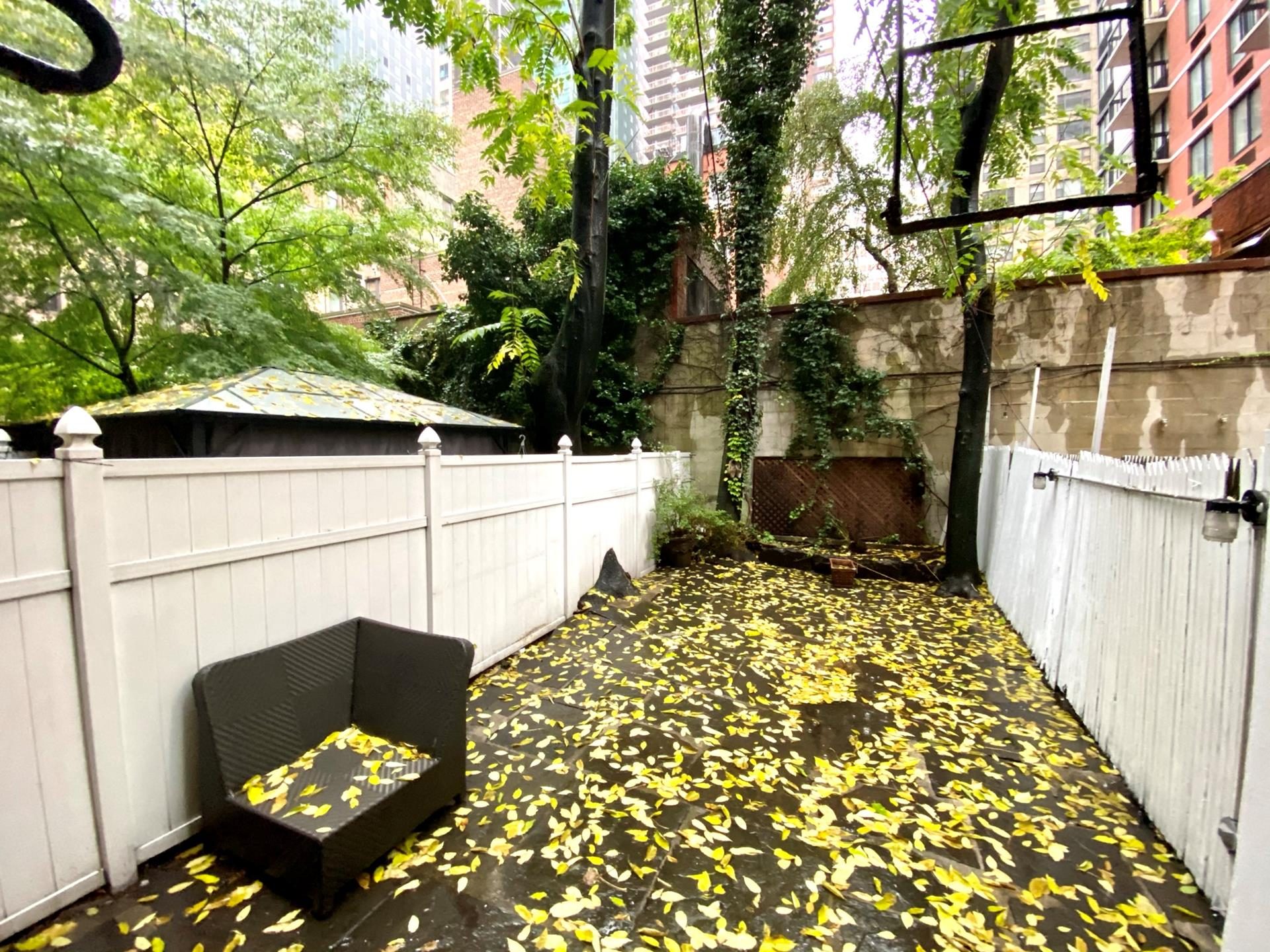 245 East 39th Street