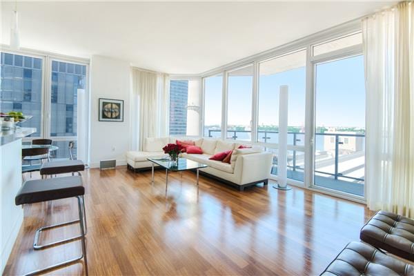 10 West End Avenue