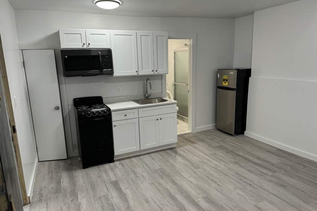 276 West 71st Street
