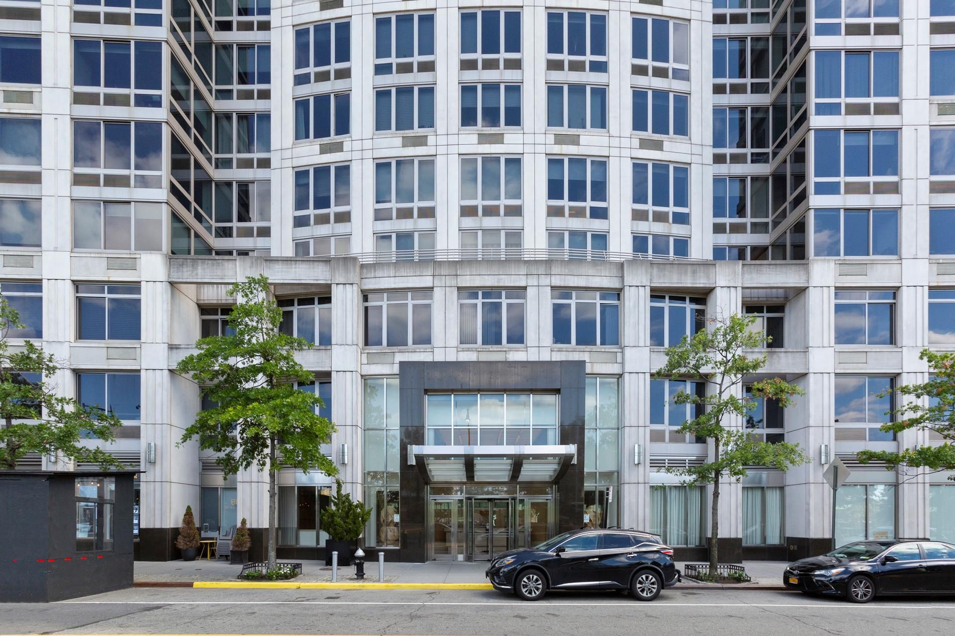 120 Riverside Boulevard