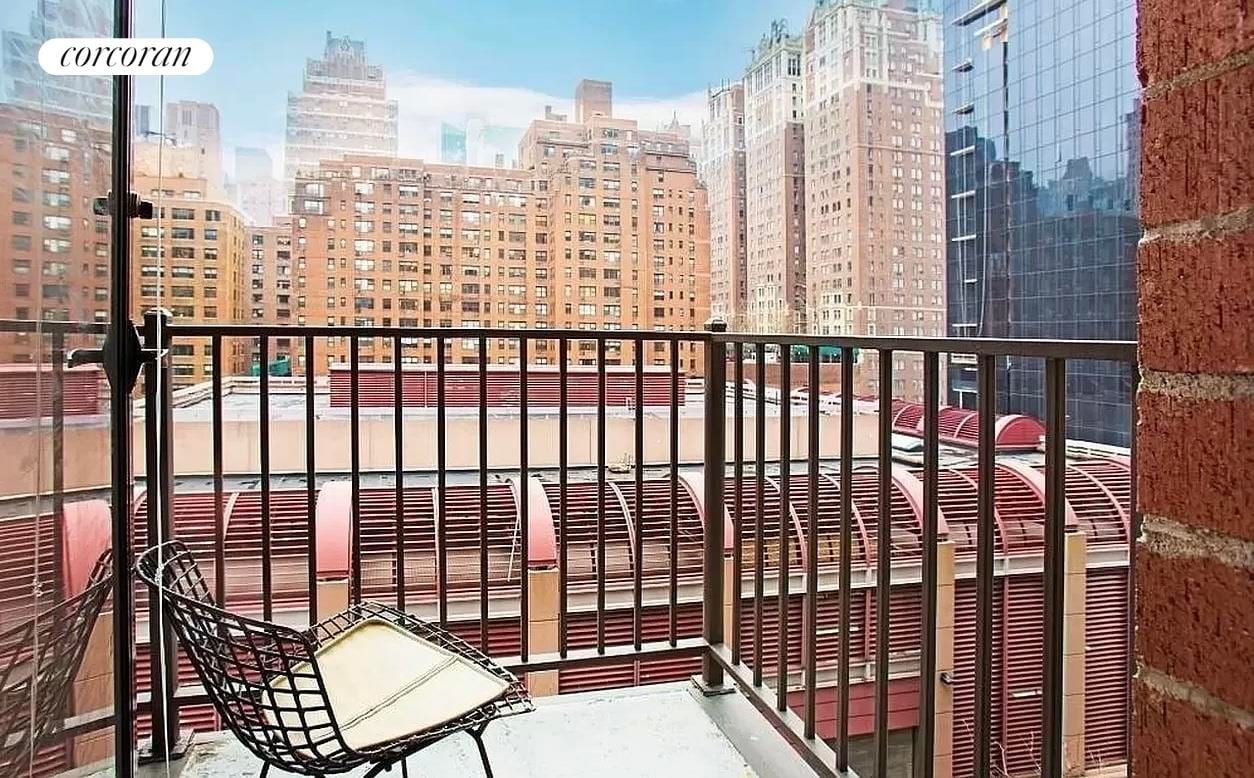 322 East 39th Street
