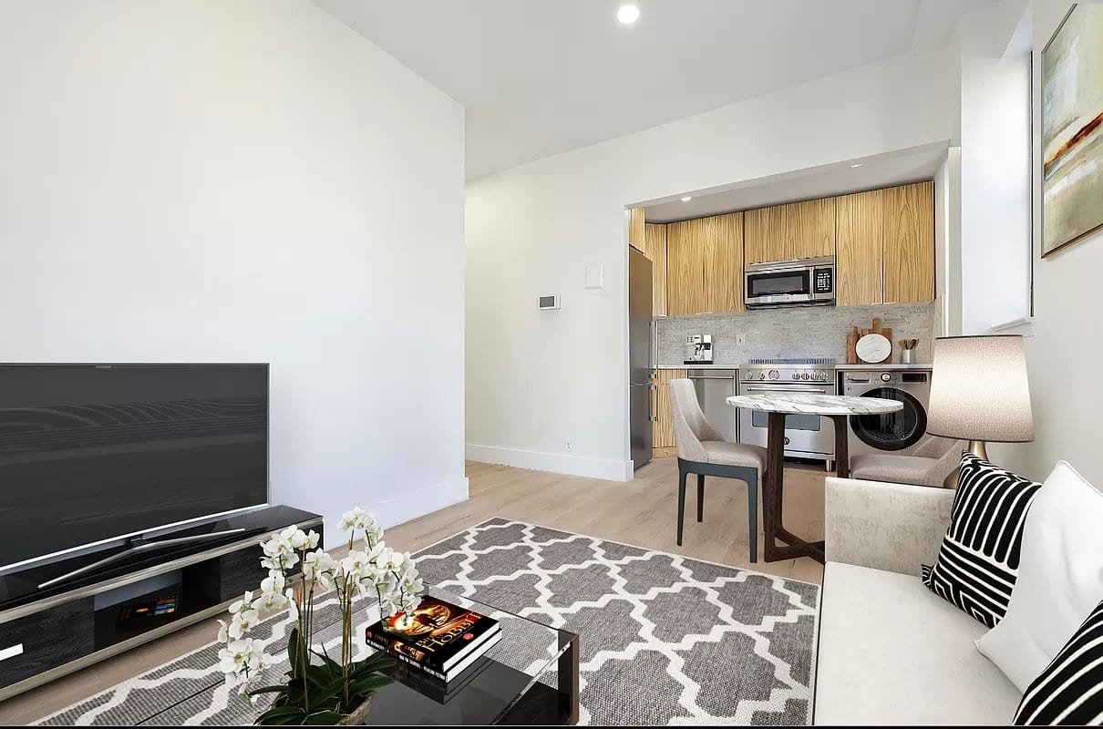 138 East 38th Street