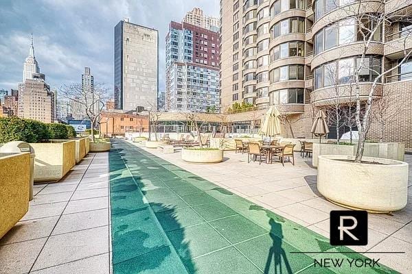 330 East 38th Street