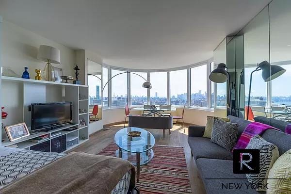 330 East 38th Street