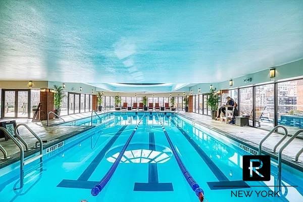 330 East 38th Street