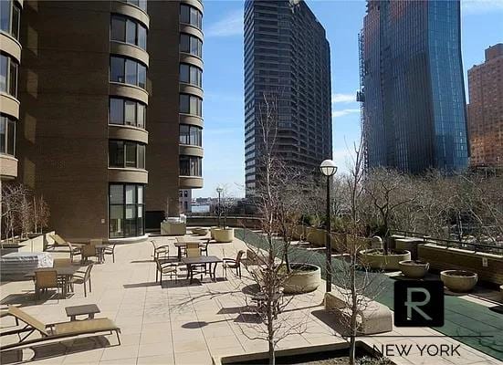 330 East 38th Street