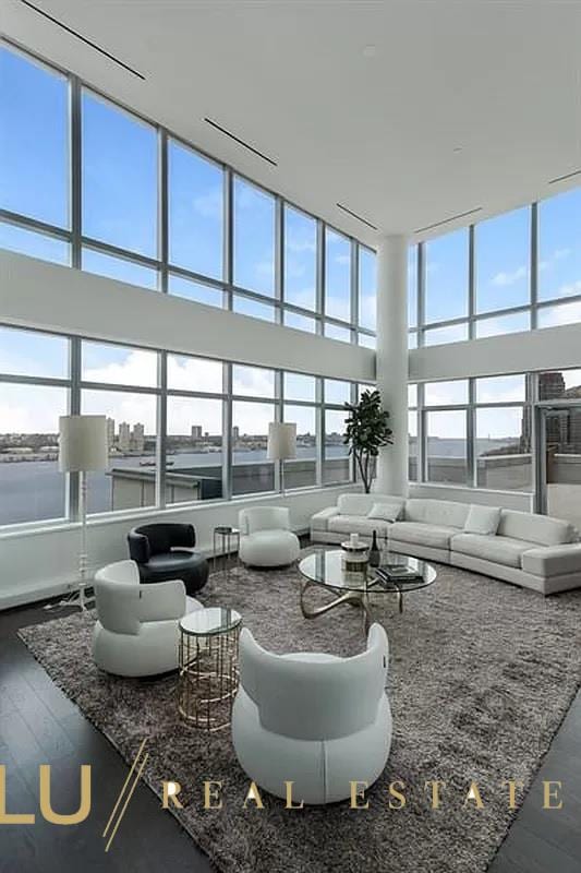 50 Riverside Boulevard
