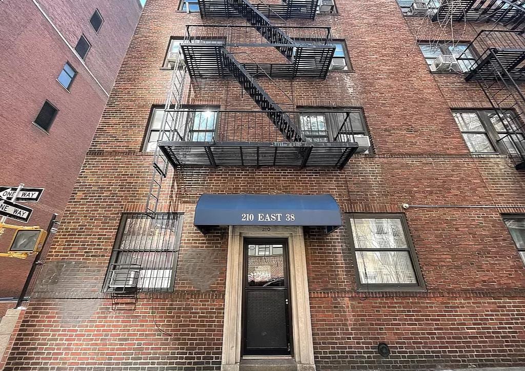 210 East 38th Street