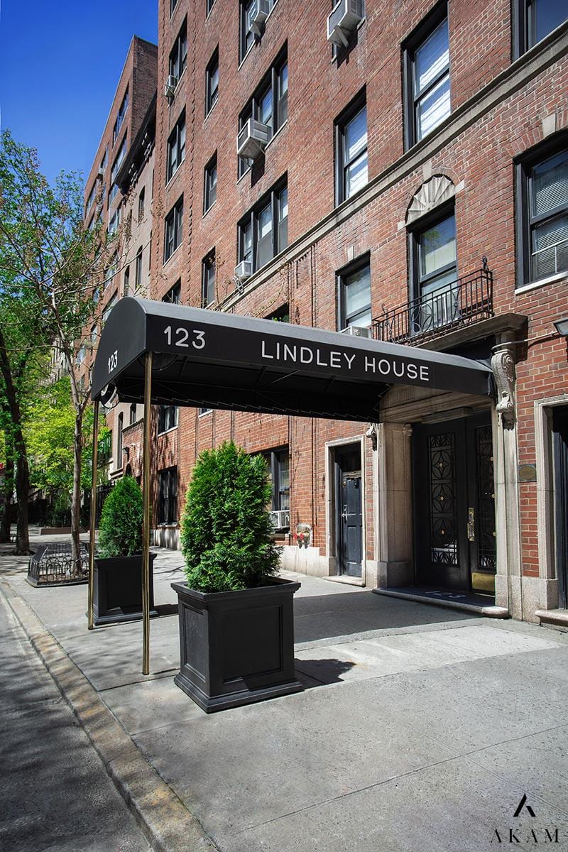 123 East 37th Street