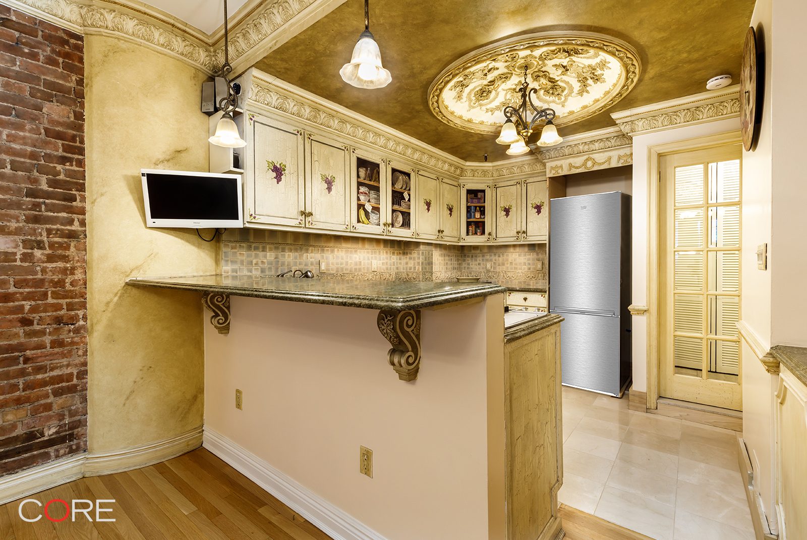 34 East 38th Street