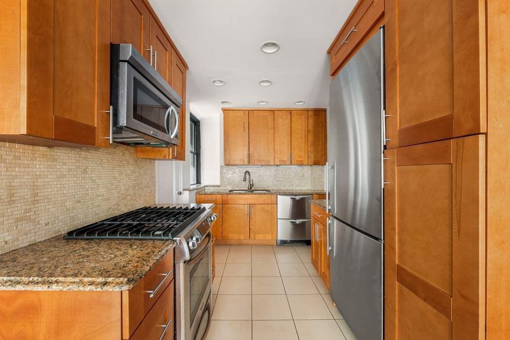 260 West End Avenue