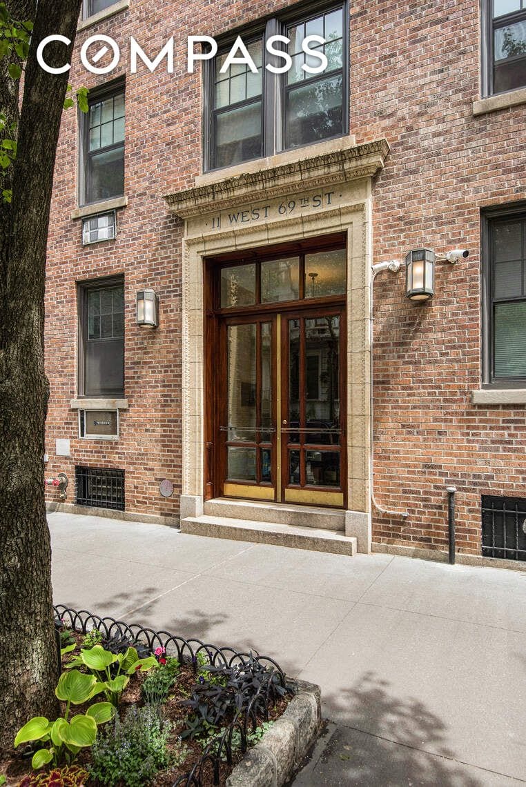 11 West 69th Street