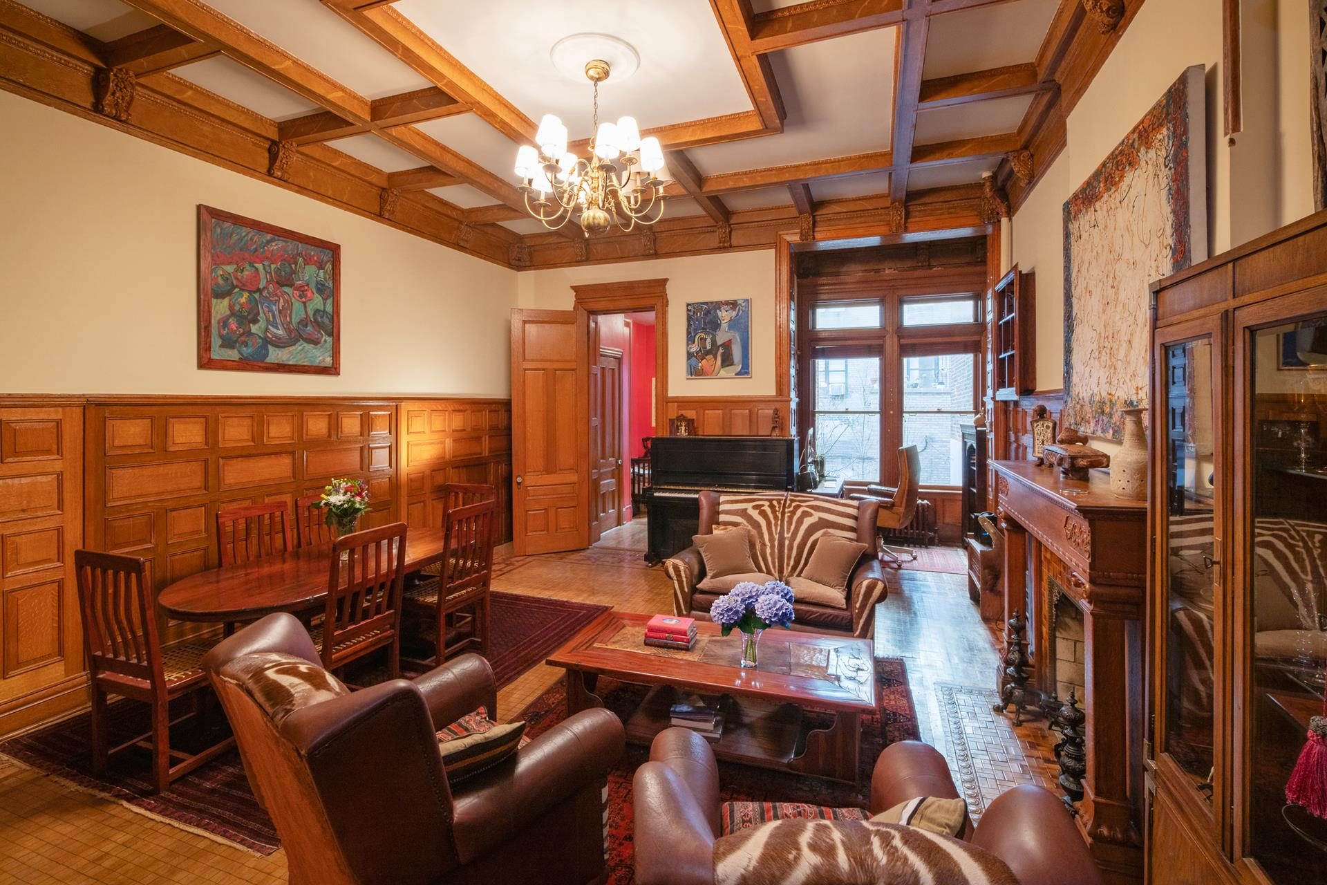 25 West 71st Street