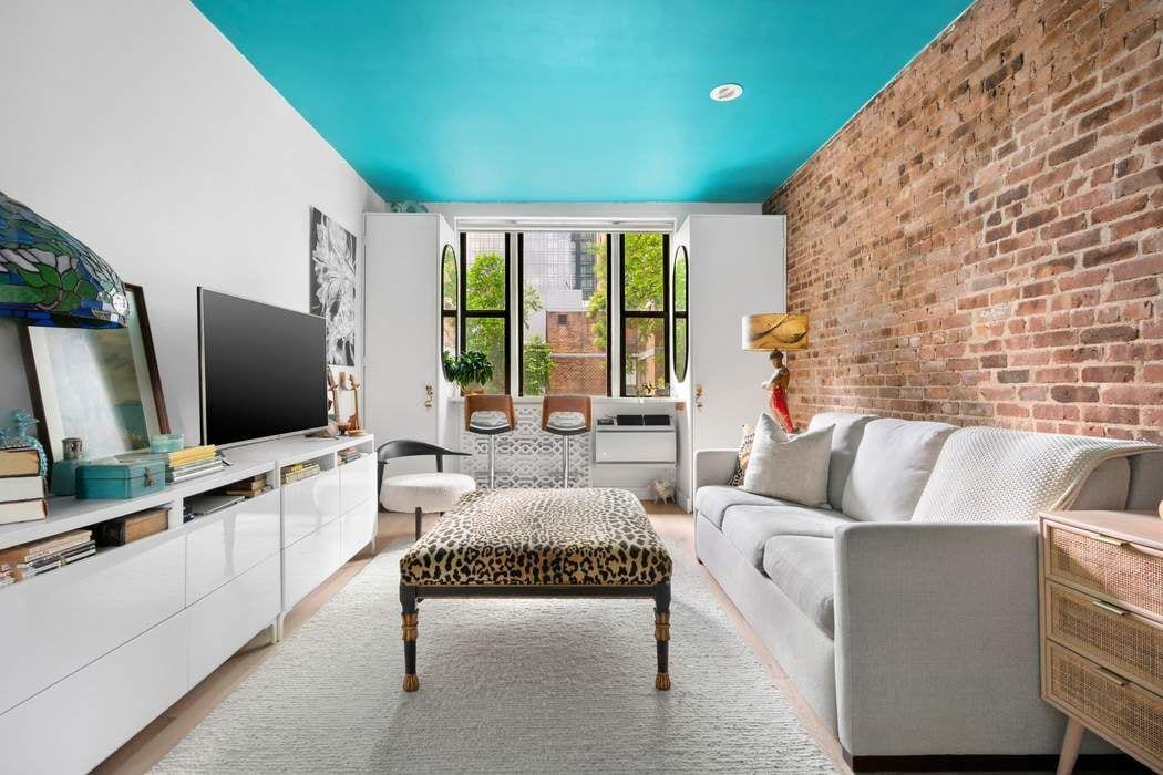 453 West 43rd Street
