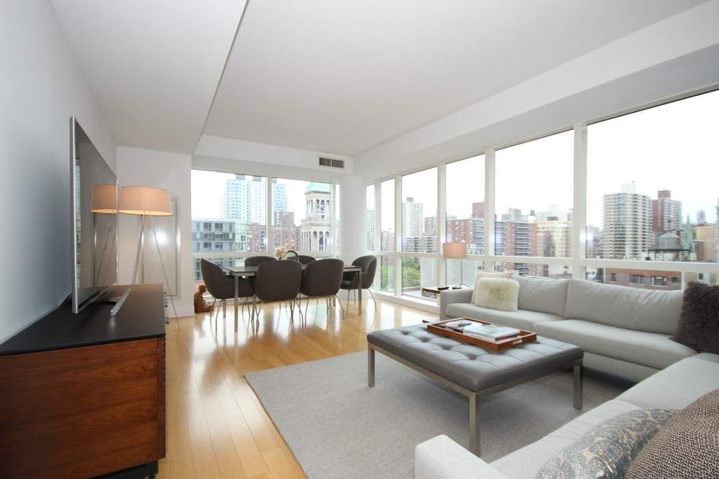 2628 Broadway
