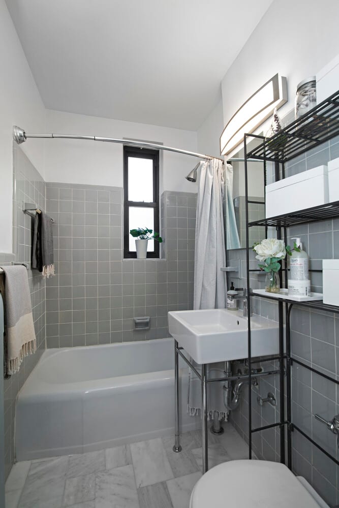 242 East 38th Street
