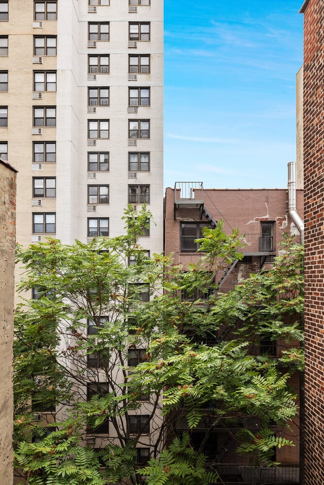 320 East 35th Street