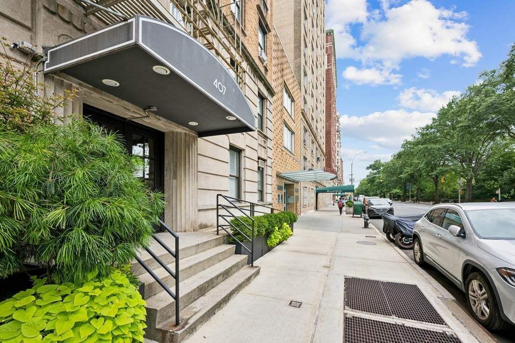 407 Central Park West