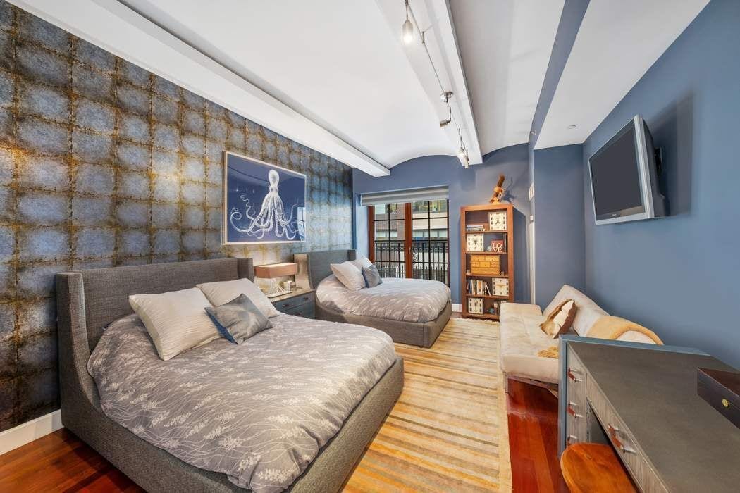 43 West 64th Street