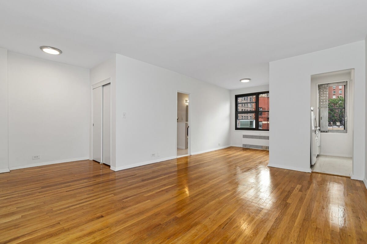 242 East 38th Street