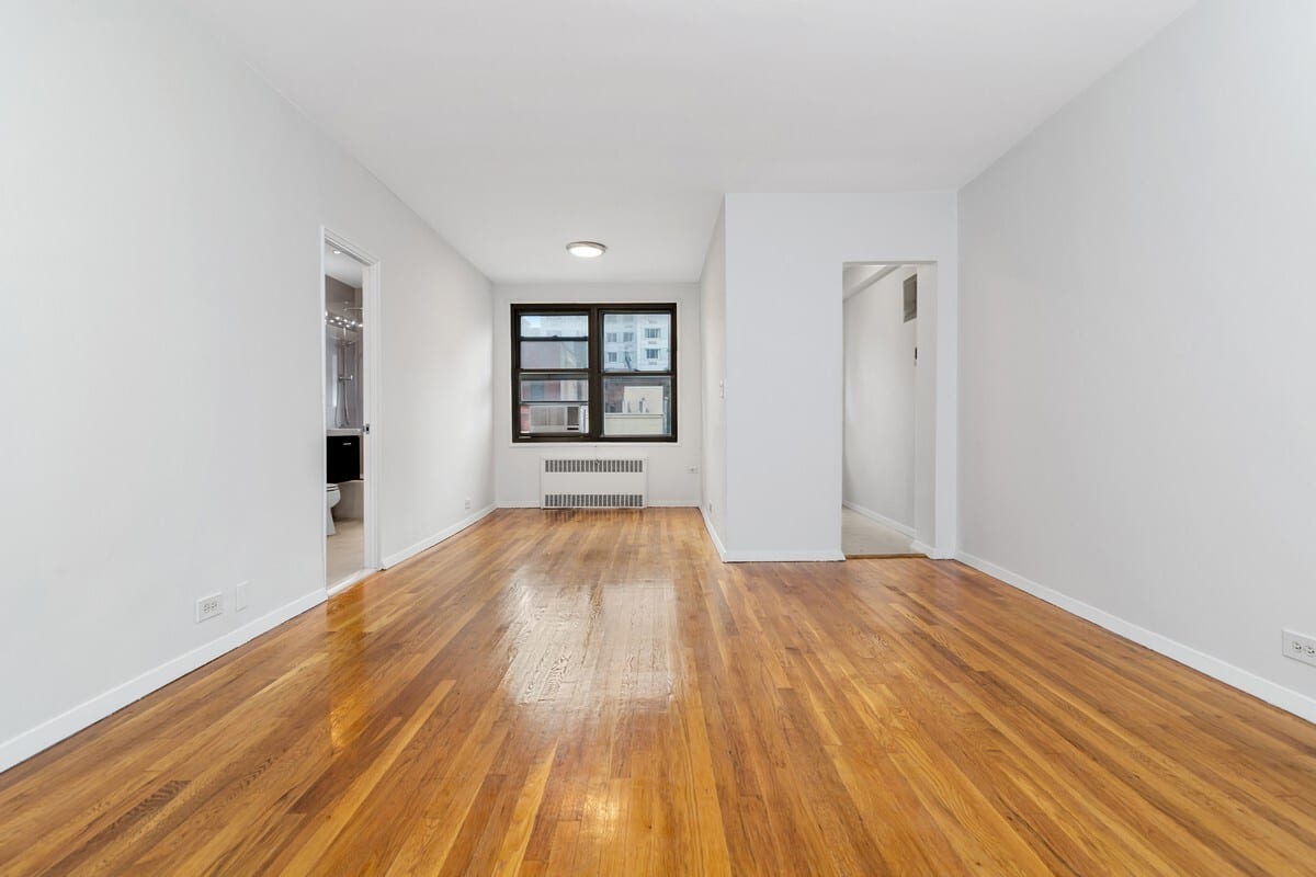 242 East 38th Street