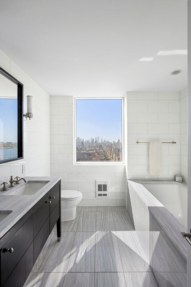 2628 Broadway