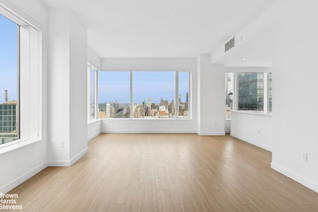 472 West 41st Street