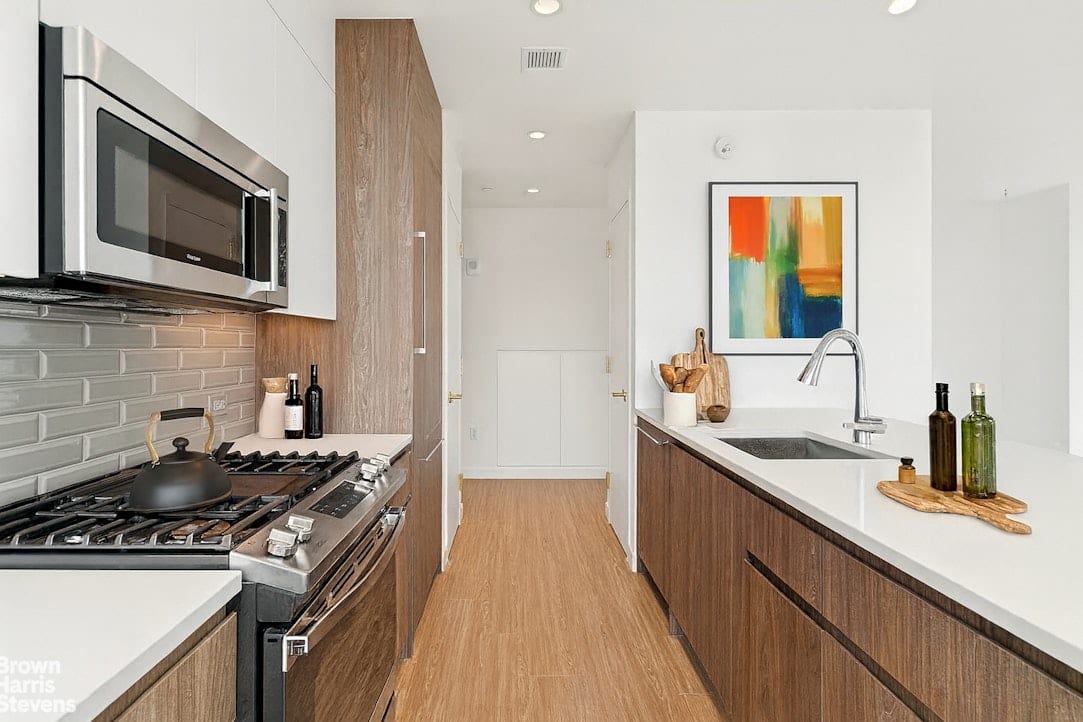 472 West 41st Street