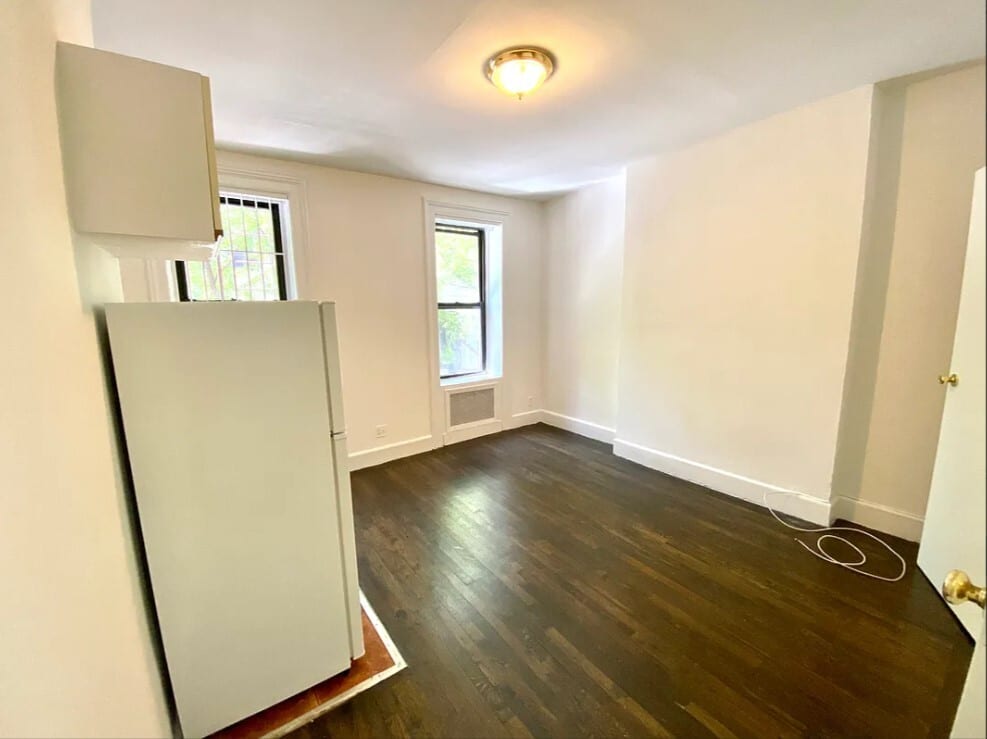 245 East 39th Street