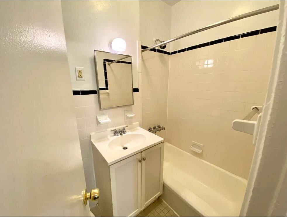 245 East 39th Street
