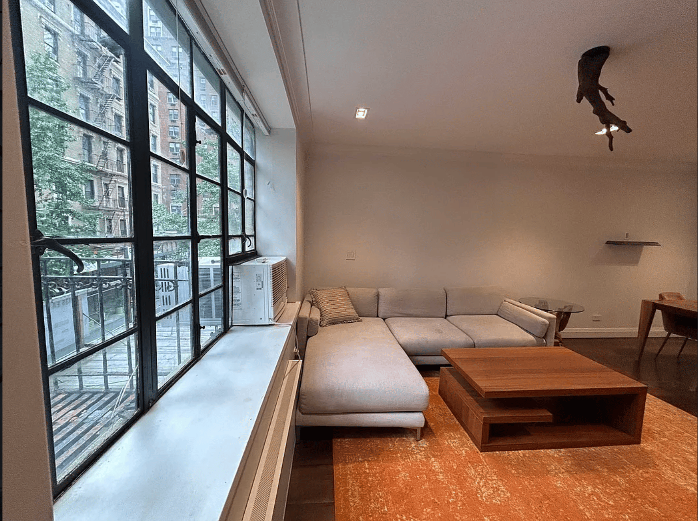 135 East 39th Street