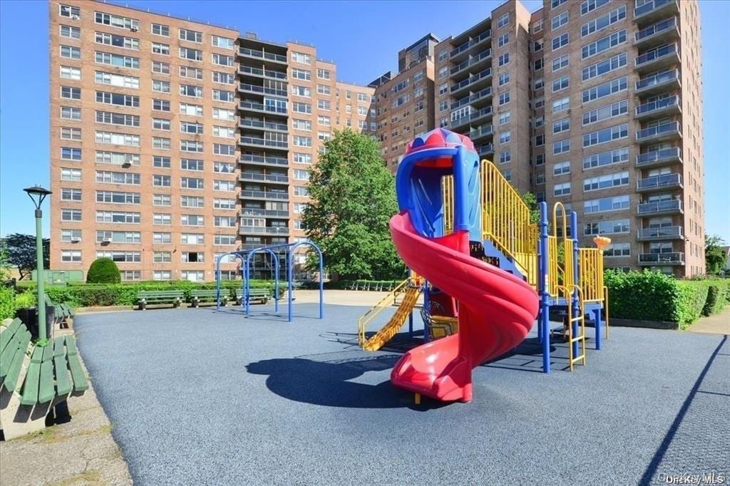 61-20 Grand Central Parkwa