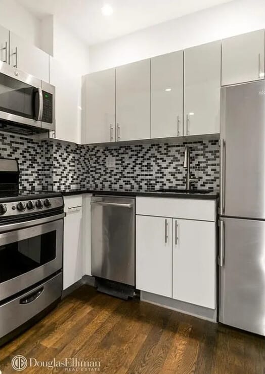 245 East 39th Street