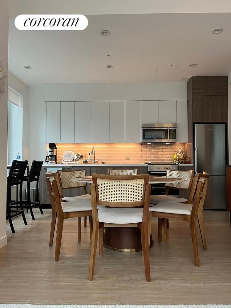 472 West 41st Street