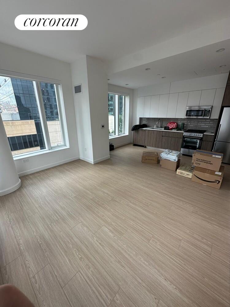 472 West 41st Street