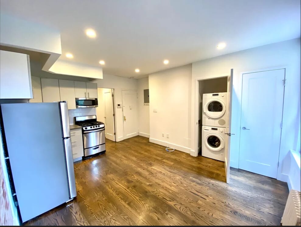 245 East 39th Street