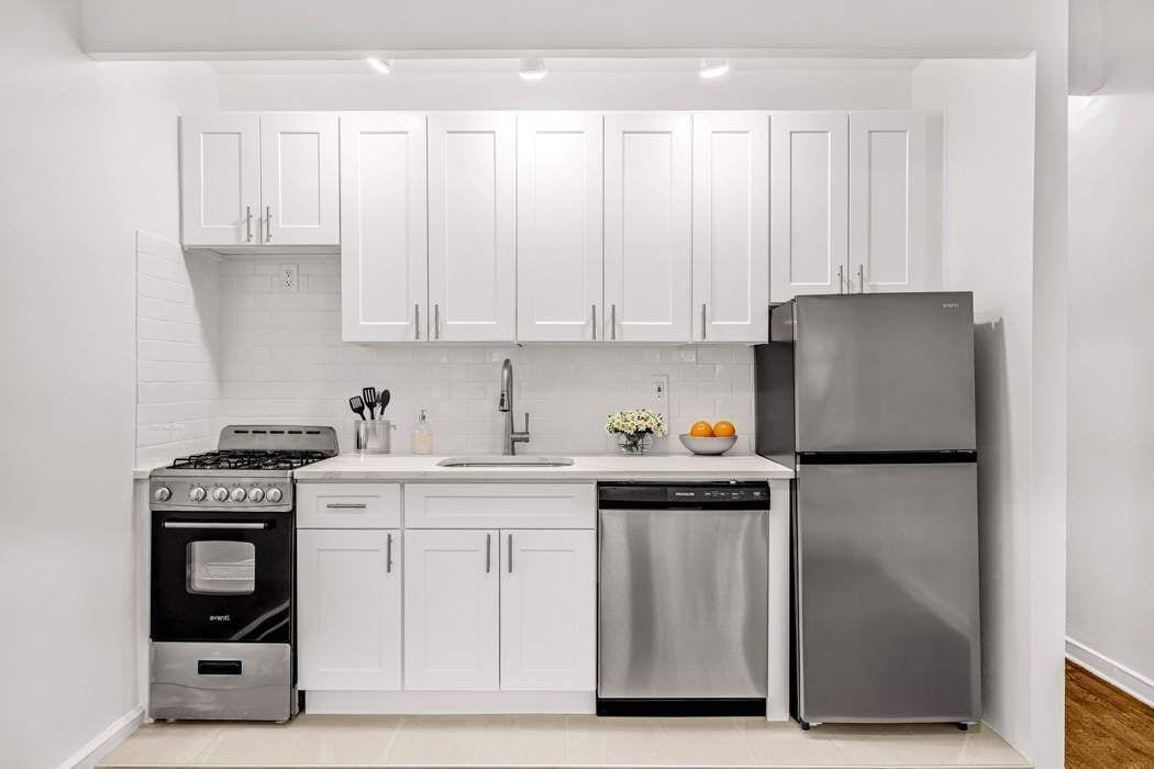 406 West 46th Street