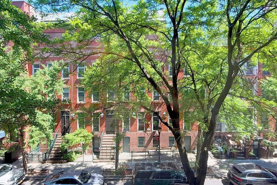 406 West 46th Street