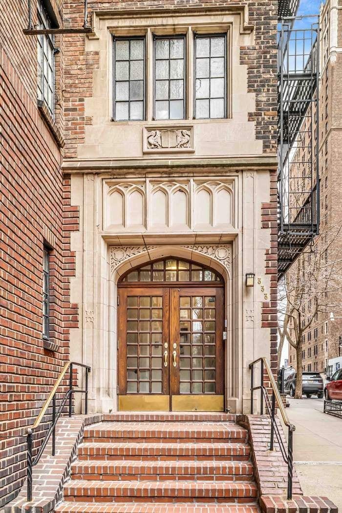 333 East 41st Street