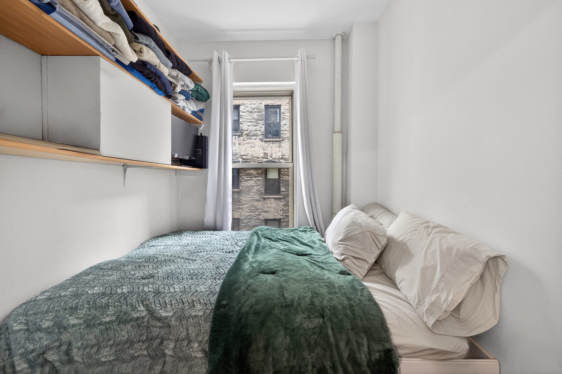 25 West 64th Street