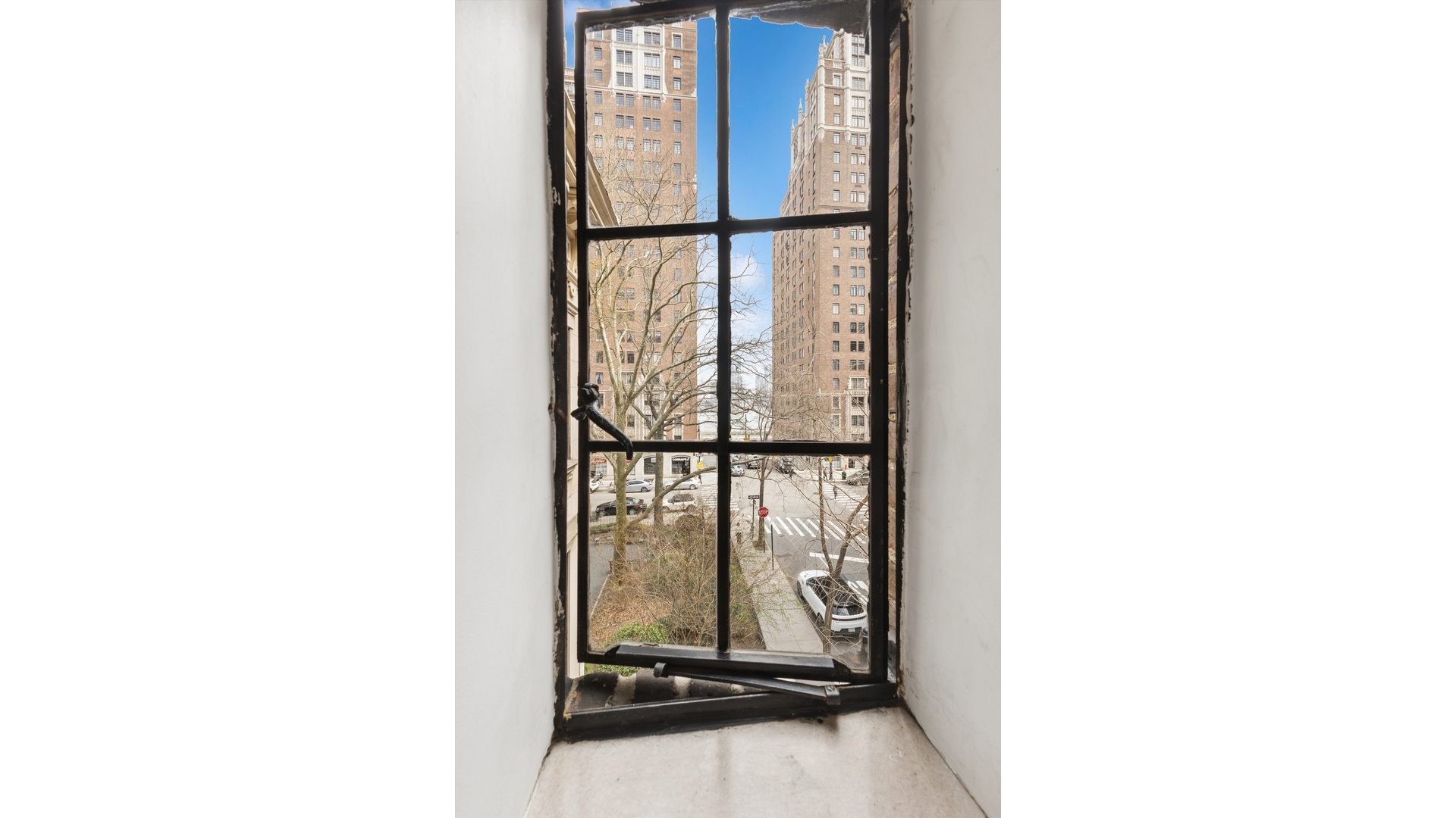 333 East 41st Street