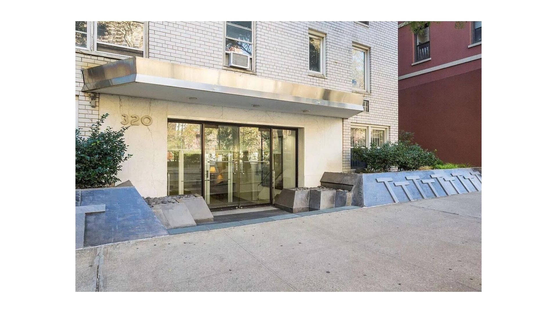 320 East 35th Street