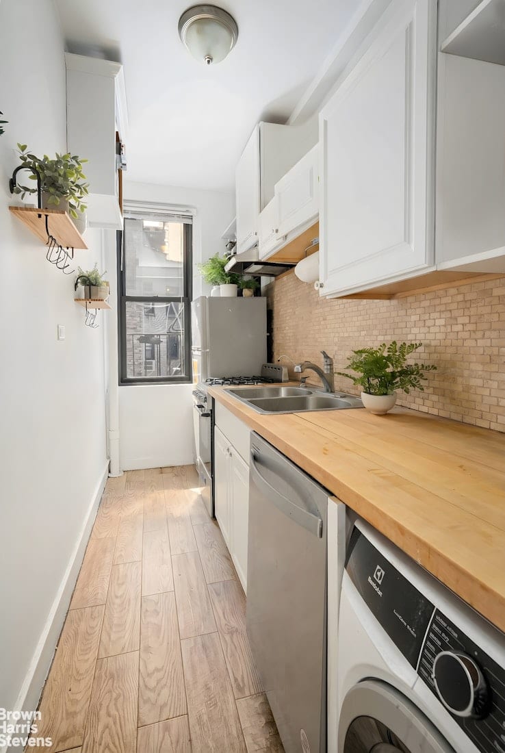 17 West 64th Street