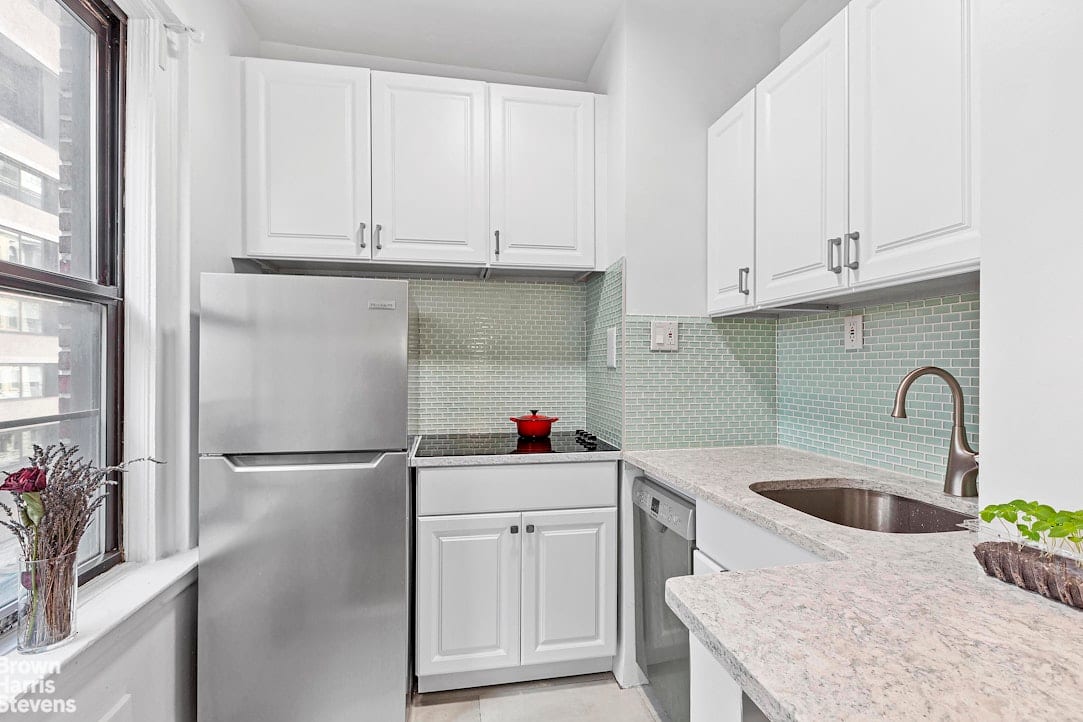 17 West 64th Street